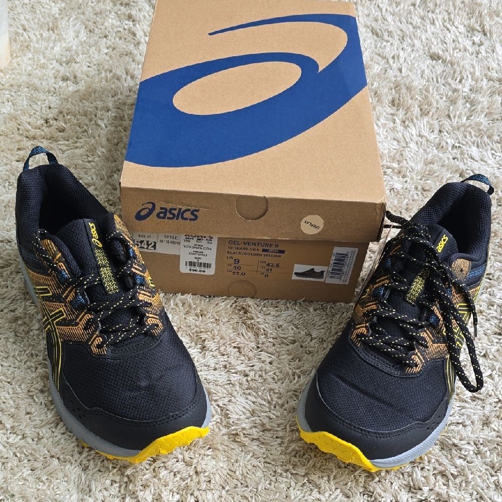 NIB ASICS Black and Yellow Men's Athletic Trail Shoes